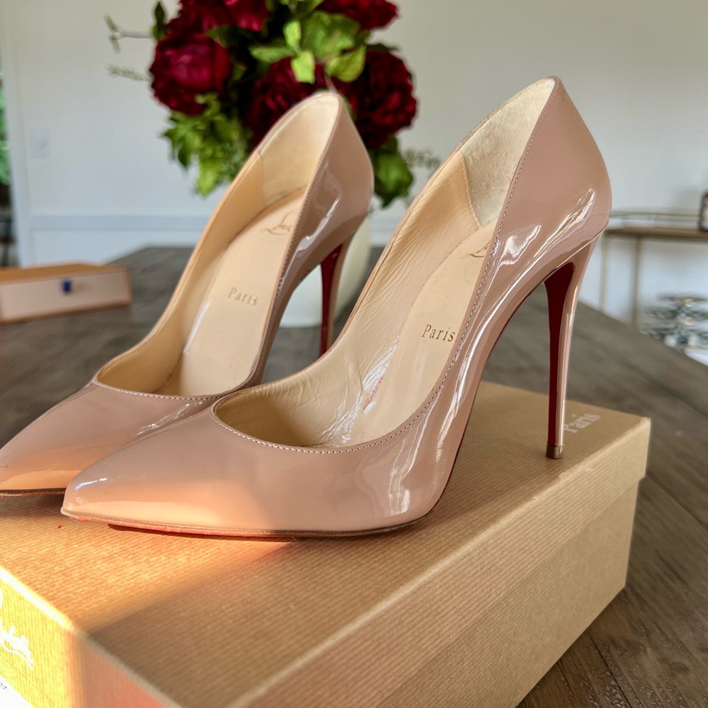 Christian Louboutin So Kate Pumps
